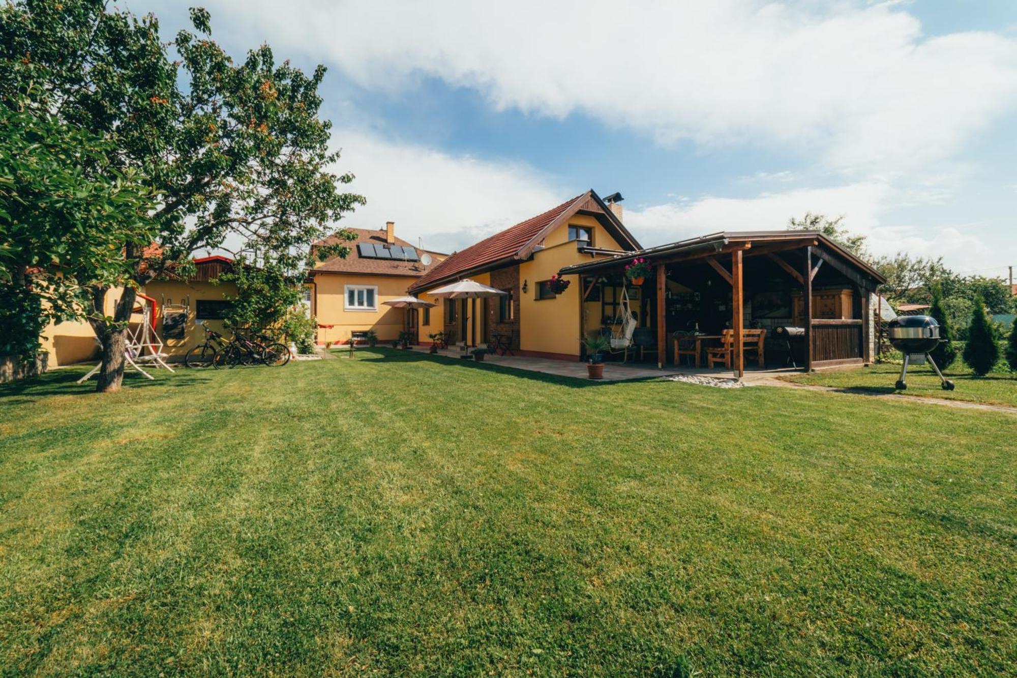 Apartmany Friends Liptov Липтовски-Микулаш Экстерьер фото